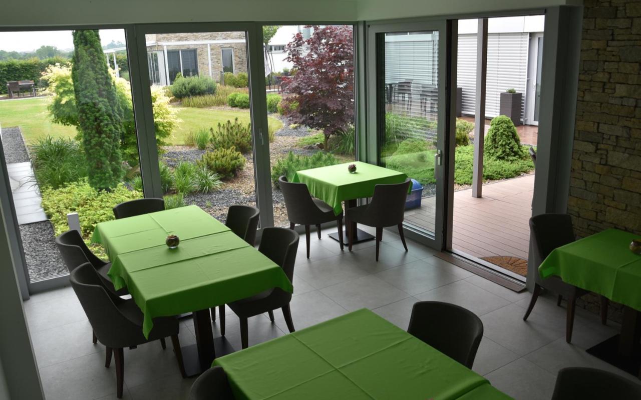 Hotel Harmony Medical & Wellness-Free Parking, 1,8Km From The Center Kroměříž Exterior foto