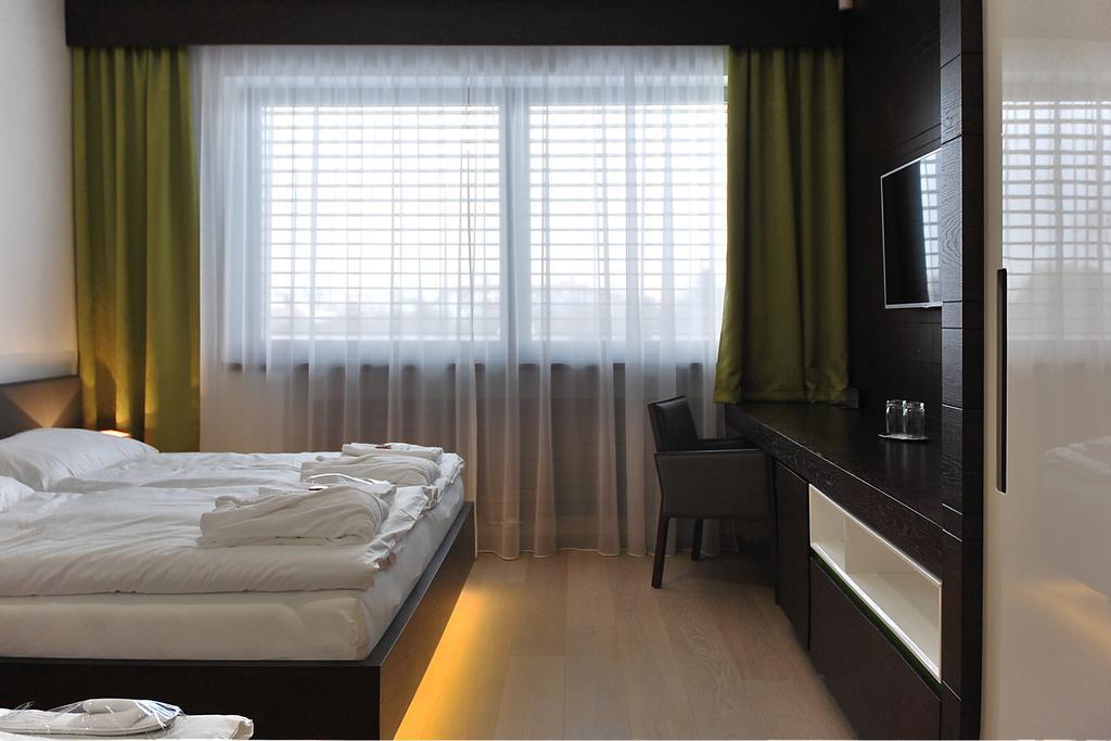 Hotel Harmony Medical & Wellness-Free Parking, 1,8Km From The Center Kroměříž Quarto foto